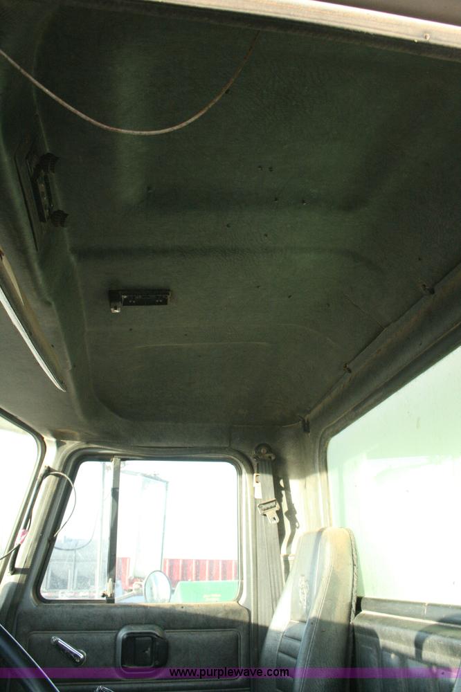 image for item G5534 1990 Mack CH613 dump truck