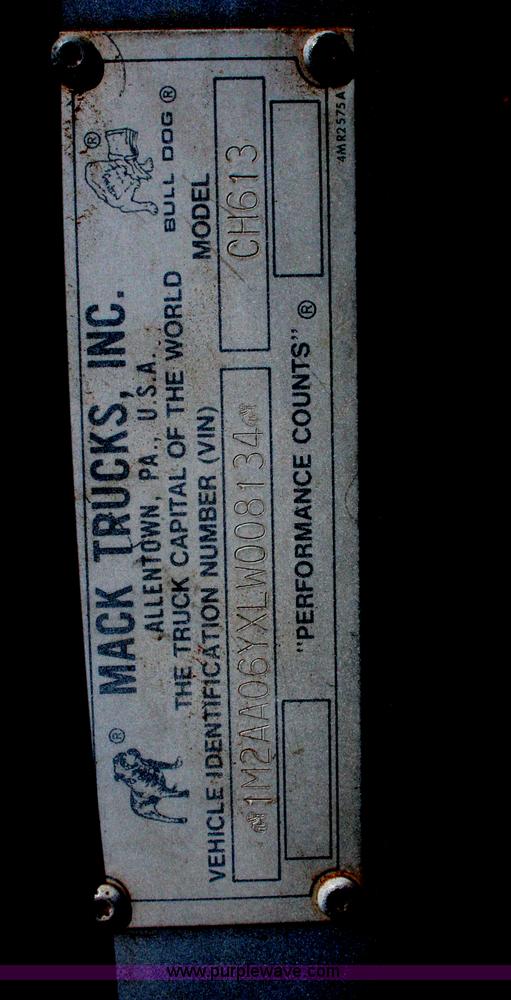 image for item G5534 1990 Mack CH613 dump truck