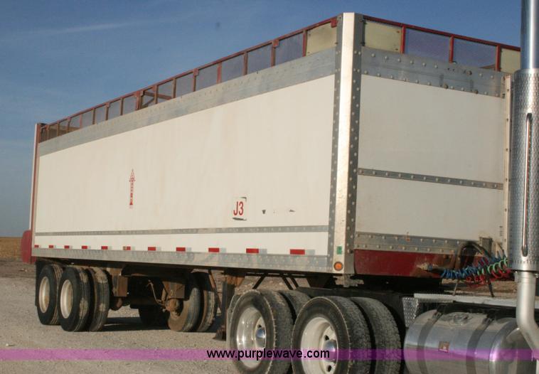 image for item G5536 2008 Aeroswint live bottom silage trailer