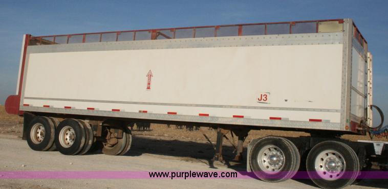 image for item G5536 2008 Aeroswint live bottom silage trailer