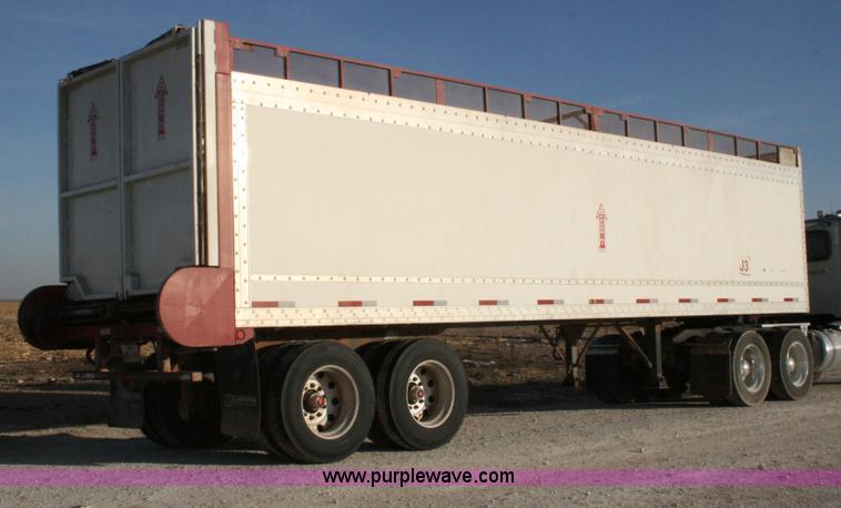 image for item G5536 2008 Aeroswint live bottom silage trailer