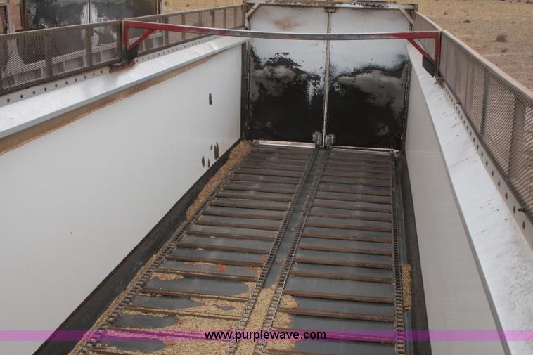 image for item G5536 2008 Aeroswint live bottom silage trailer