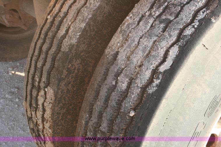 image for item G5536 2008 Aeroswint live bottom silage trailer