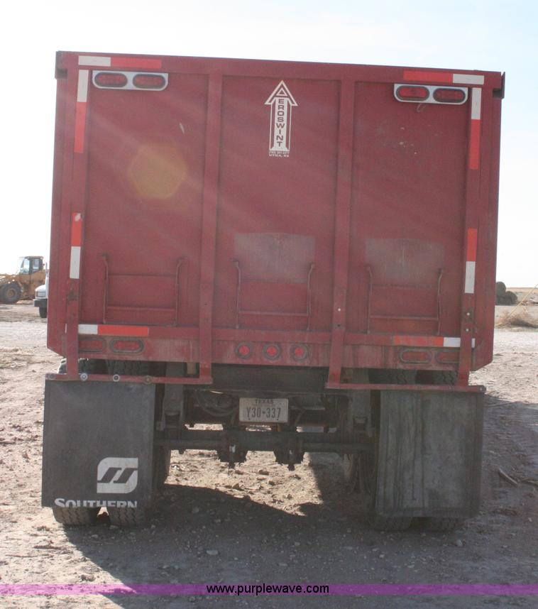 image for item G5538 2000 Aeroswint dump silage trailer