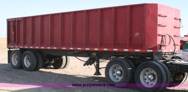 image for item G5538 2000 Aeroswint dump silage trailer