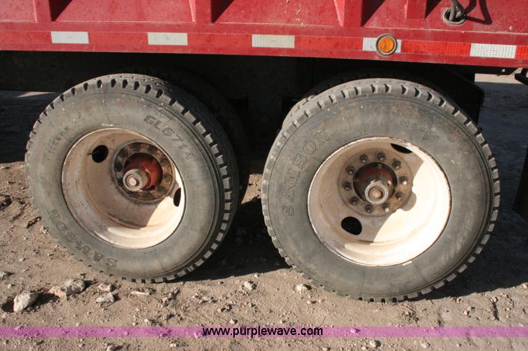 image for item G5538 2000 Aeroswint dump silage trailer