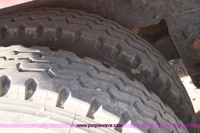 image for item G5538 2000 Aeroswint dump silage trailer