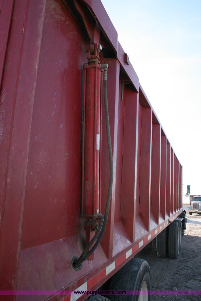 image for item G5538 2000 Aeroswint dump silage trailer