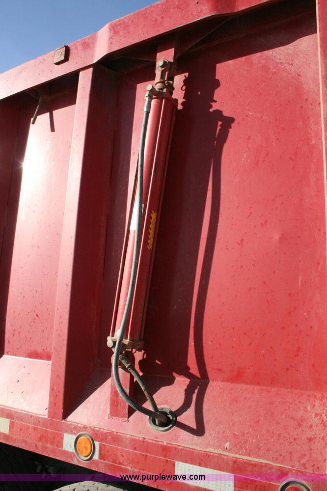 image for item G5538 2000 Aeroswint dump silage trailer