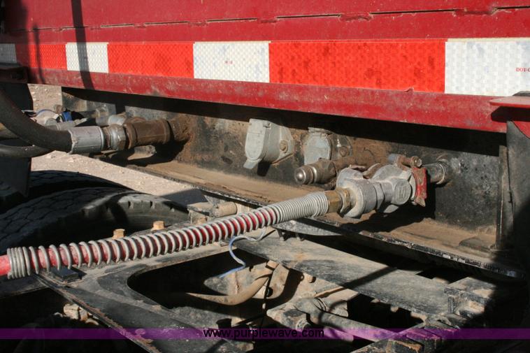 image for item G5538 2000 Aeroswint dump silage trailer