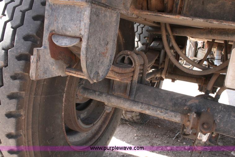 image for item G5538 2000 Aeroswint dump silage trailer