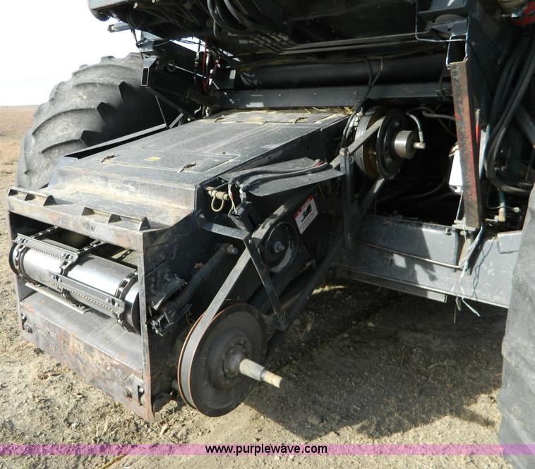 image for item G7582 1989 AGCO Gleaner R70 combine