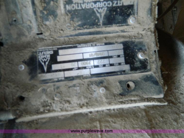 image for item G7582 1989 AGCO Gleaner R70 combine