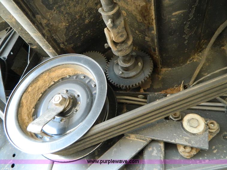 image for item G7582 1989 AGCO Gleaner R70 combine