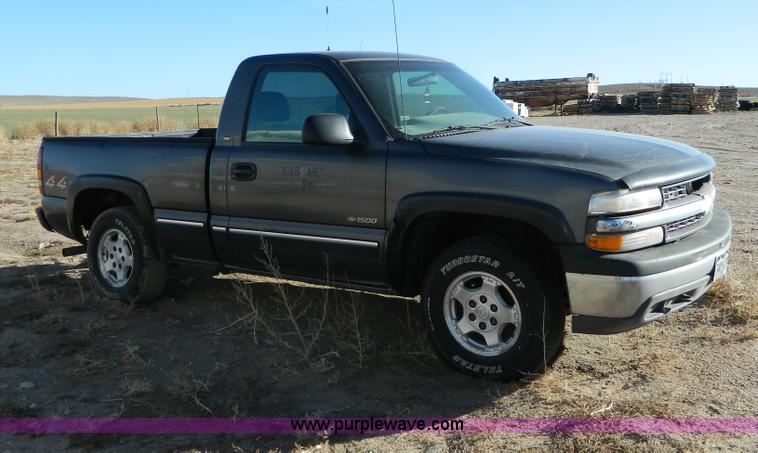 image for item G7623 2000 Chevrolet Silverado K1500 LS pickup truck