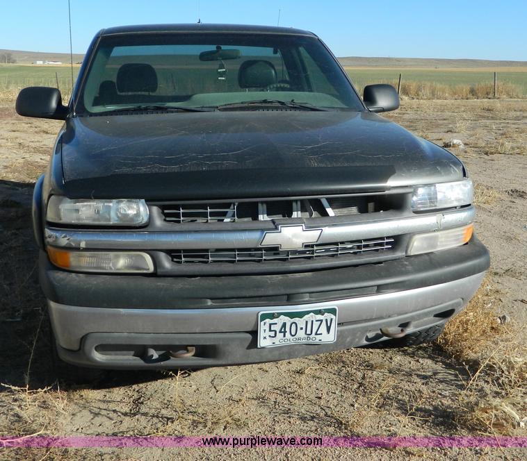 image for item G7623 2000 Chevrolet Silverado K1500 LS pickup truck