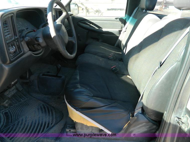 image for item G7623 2000 Chevrolet Silverado K1500 LS pickup truck