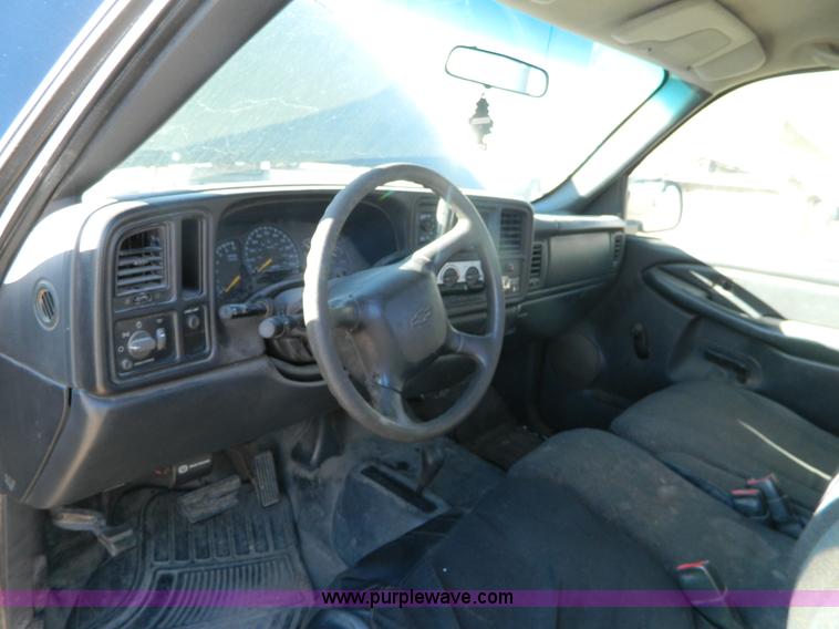 image for item G7623 2000 Chevrolet Silverado K1500 LS pickup truck