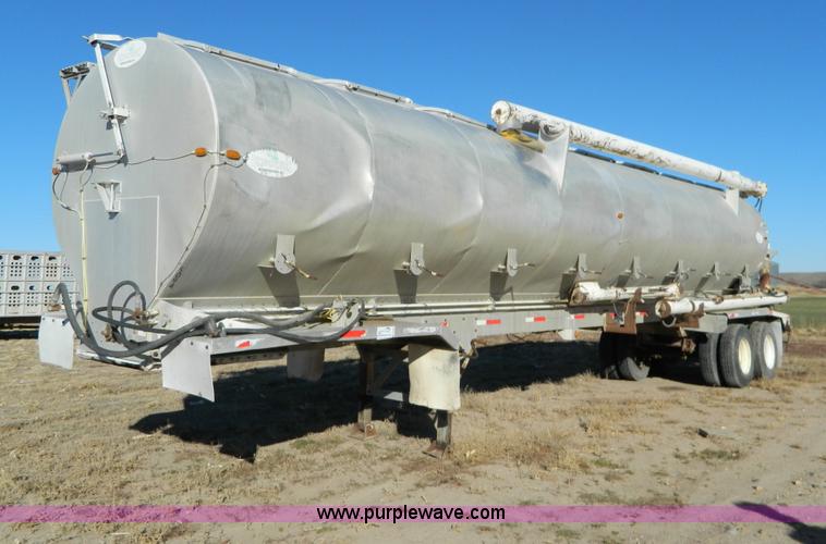 image for item G7624 1998 Pinson 42' feed trailer