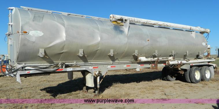 image for item G7624 1998 Pinson 42' feed trailer
