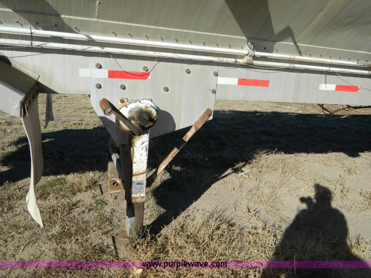 image for item G7624 1998 Pinson 42' feed trailer