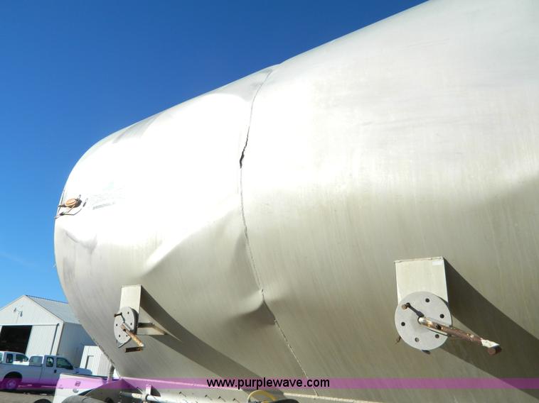 image for item G7624 1998 Pinson 42' feed trailer