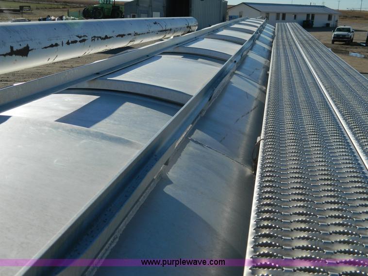 image for item G7624 1998 Pinson 42' feed trailer