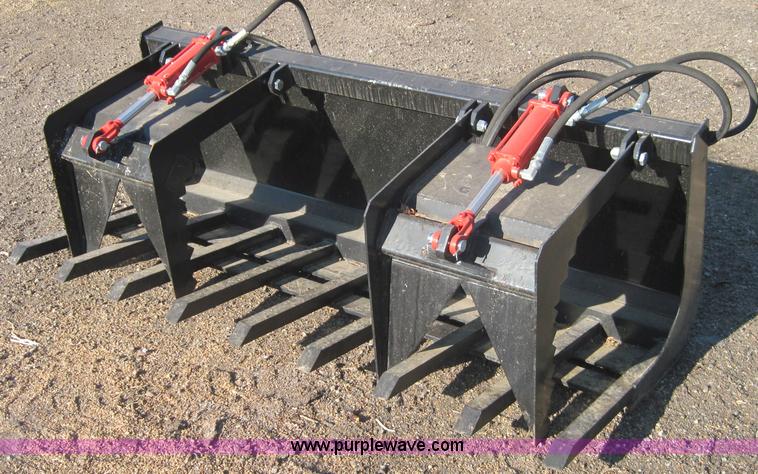 image for item B1621 Master Craft Welding 72" tine grapple bucket