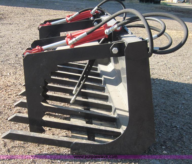 image for item B1621 Master Craft Welding 72" tine grapple bucket