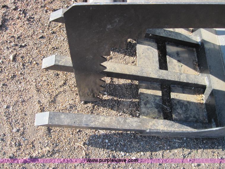 image for item B1621 Master Craft Welding 72" tine grapple bucket