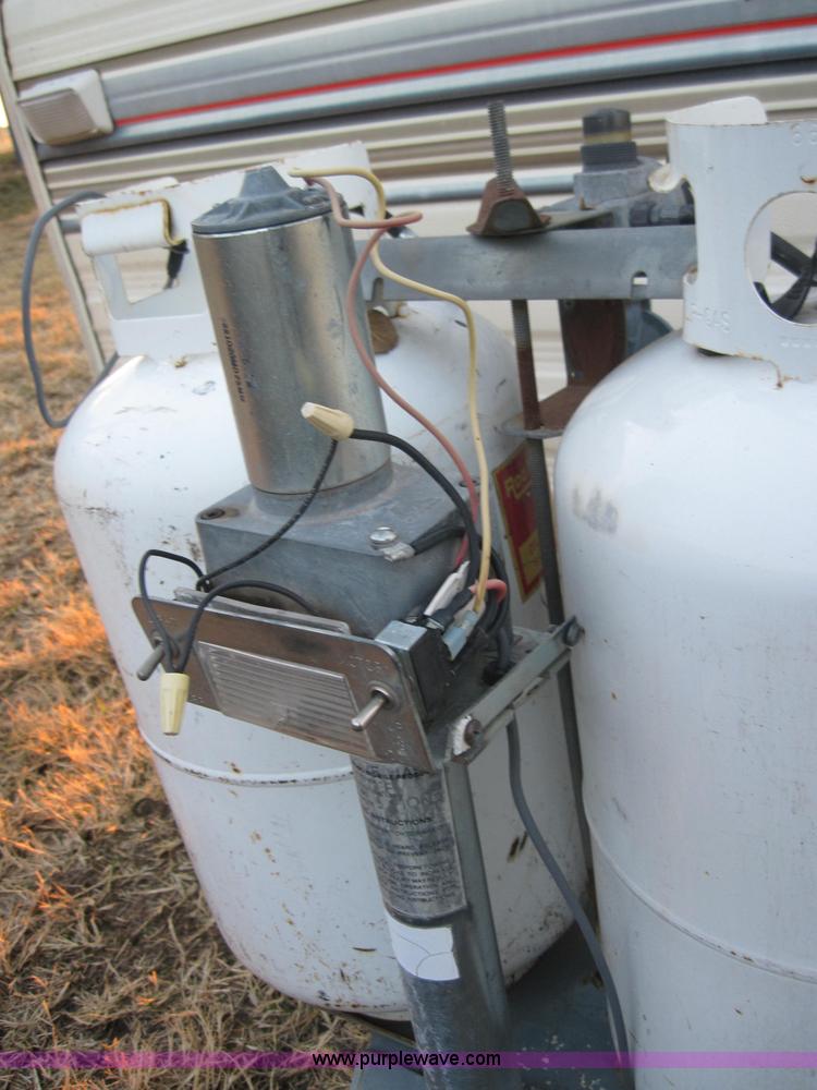 image for item B1626 1990 Prowler travel trailer camper