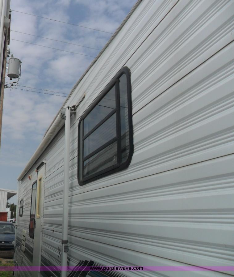 image for item B1627 1995 Excel Legacy fifth wheel camper trailer