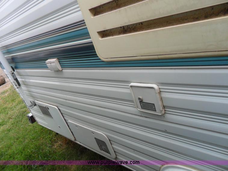 image for item B1627 1995 Excel Legacy fifth wheel camper trailer