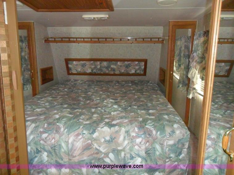 image for item B1627 1995 Excel Legacy fifth wheel camper trailer