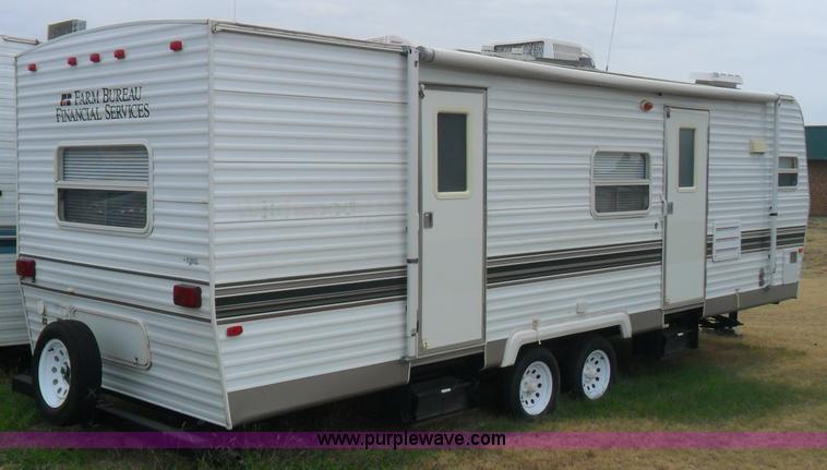 image for item B1628 2004 Wilderness 28' travel trailer camper