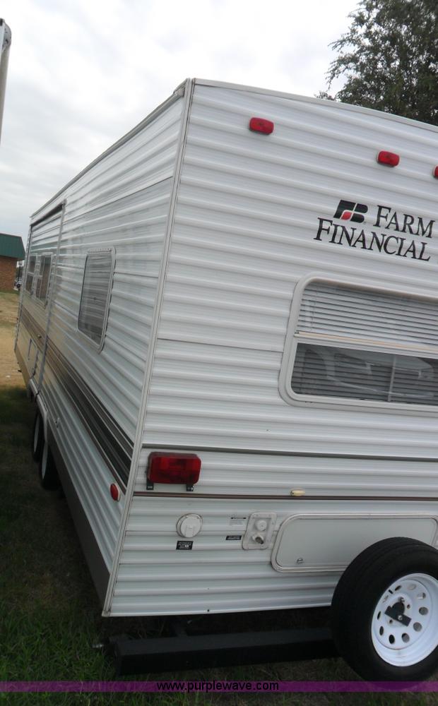 image for item B1628 2004 Wilderness 28' travel trailer camper