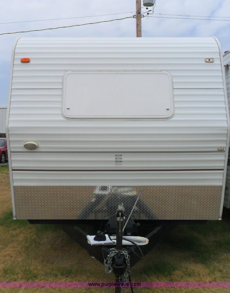 image for item B1628 2004 Wilderness 28' travel trailer camper