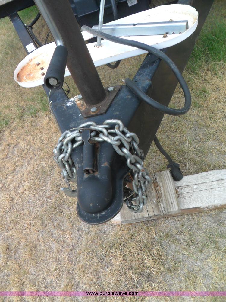 image for item B1628 2004 Wilderness 28' travel trailer camper