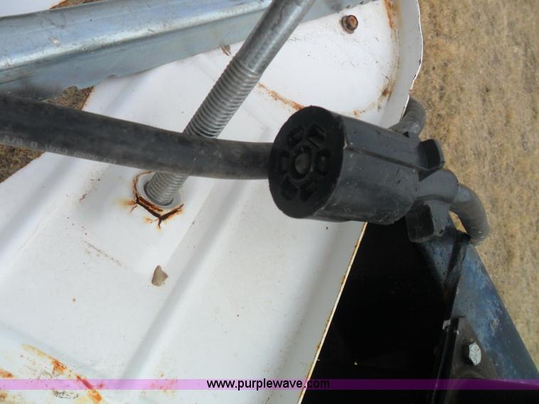 image for item B1628 2004 Wilderness 28' travel trailer camper