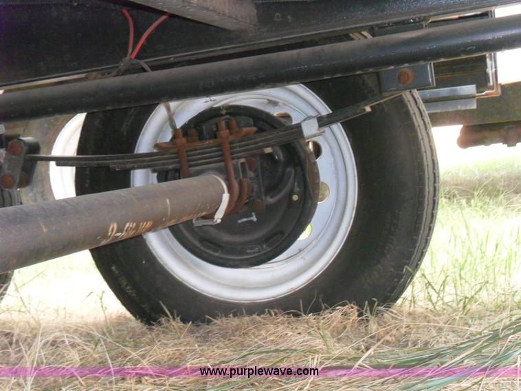 image for item B1628 2004 Wilderness 28' travel trailer camper