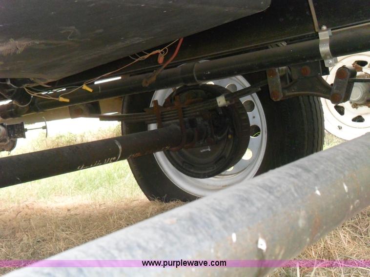 image for item B1628 2004 Wilderness 28' travel trailer camper