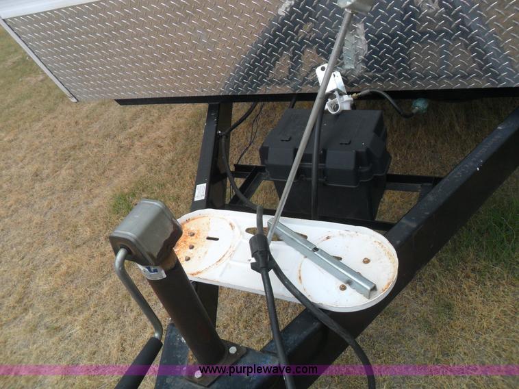 image for item B1628 2004 Wilderness 28' travel trailer camper