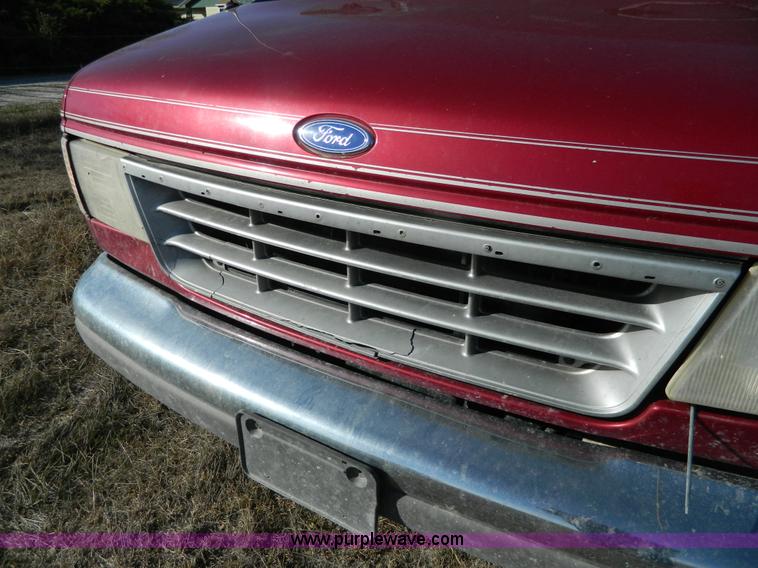 image for item B3980 1995 Ford E150 Tiara conversion van