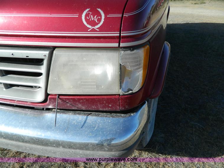 image for item B3980 1995 Ford E150 Tiara conversion van