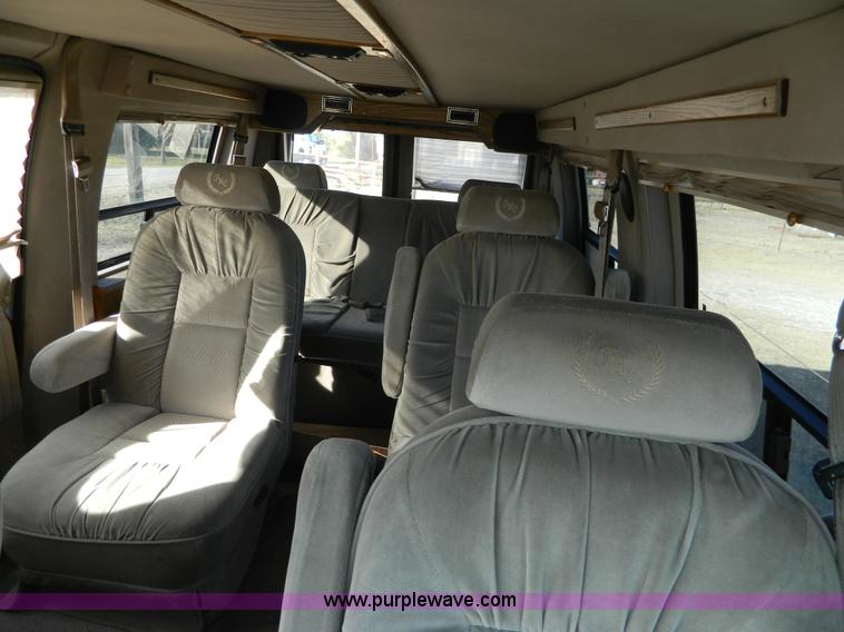 image for item B3980 1995 Ford E150 Tiara conversion van