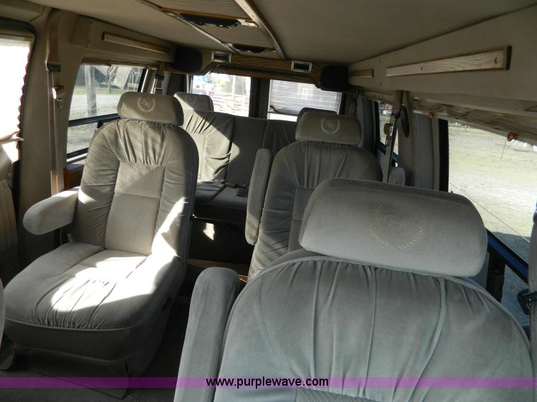 image for item B3980 1995 Ford E150 Tiara conversion van