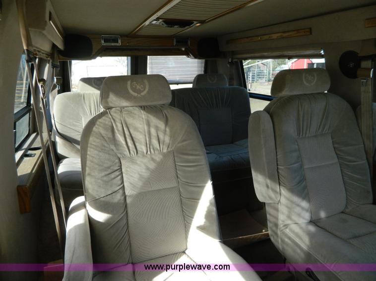 image for item B3980 1995 Ford E150 Tiara conversion van