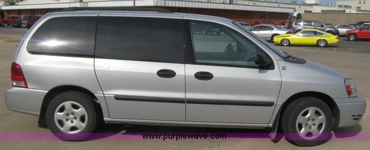 image for item B8259 2007 Ford Freestar SE minivan