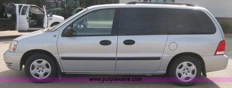 image for item B8259 2007 Ford Freestar SE minivan