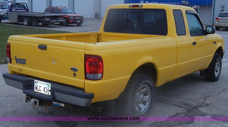 image for item D4735 2000 Ford Ranger XLT pickup truck